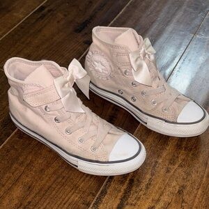 Kids' Chuck Taylor All Star 1V High Top Sneaker - Blush Pink/Bow - Size 1